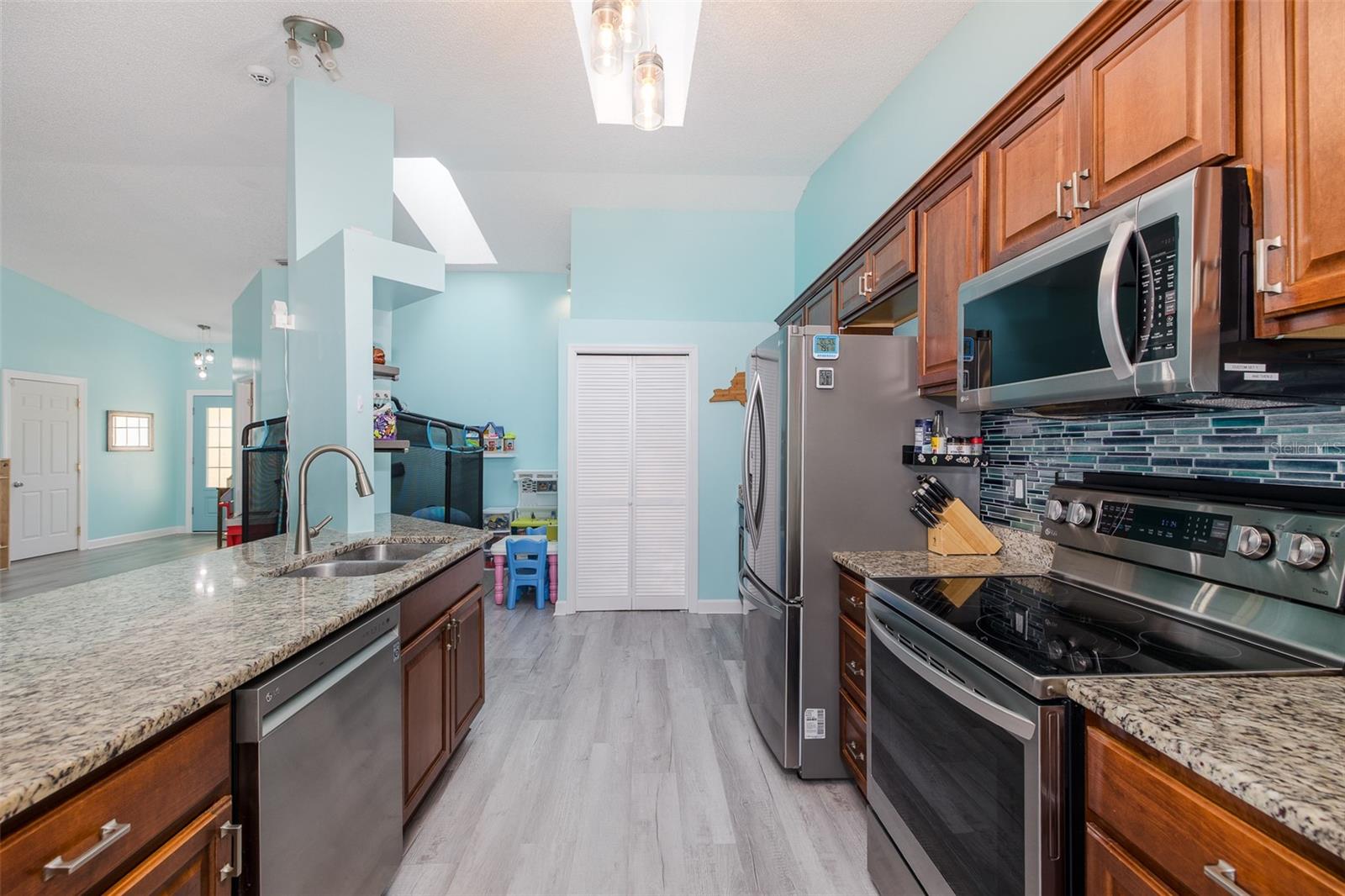 10305 COPPERWOOD DR