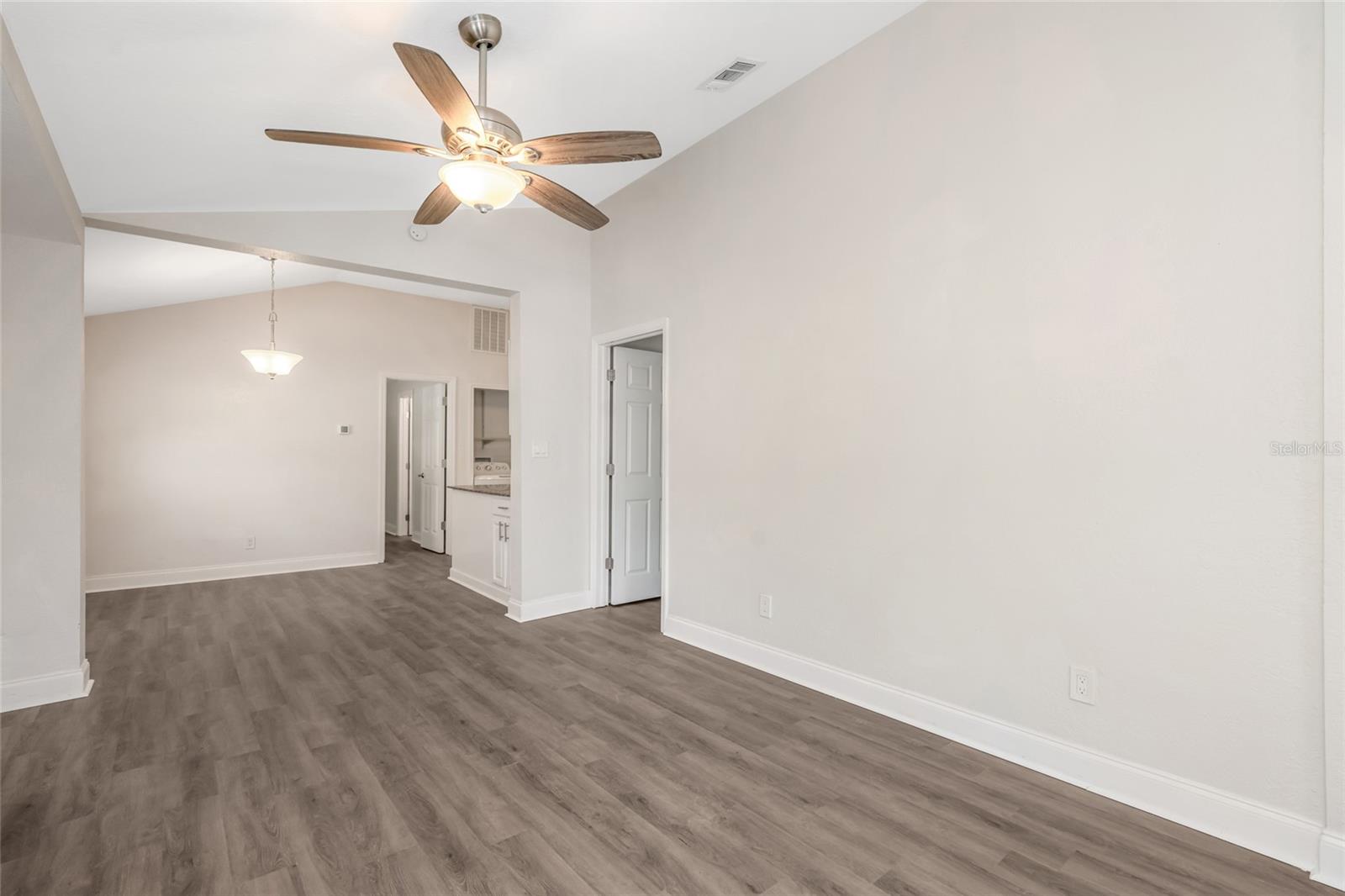1703 E NEW ORLEANS AVE