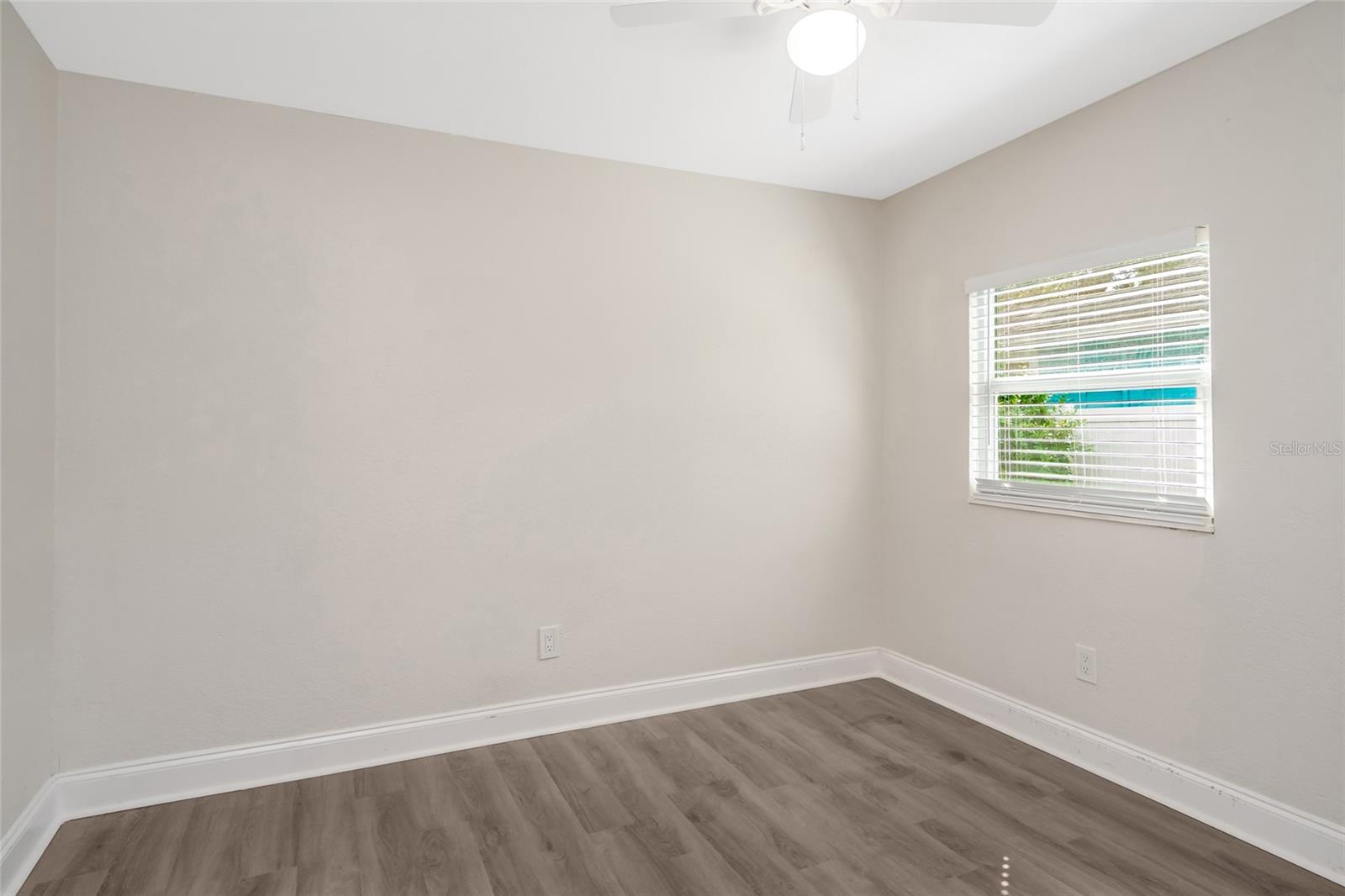 1703 E NEW ORLEANS AVE