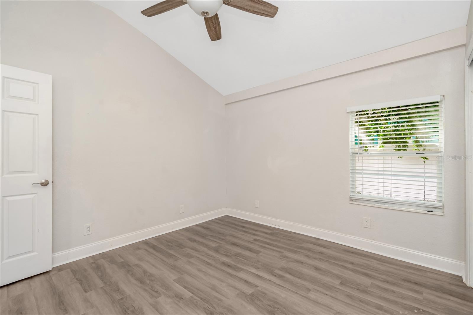 1703 E NEW ORLEANS AVE
