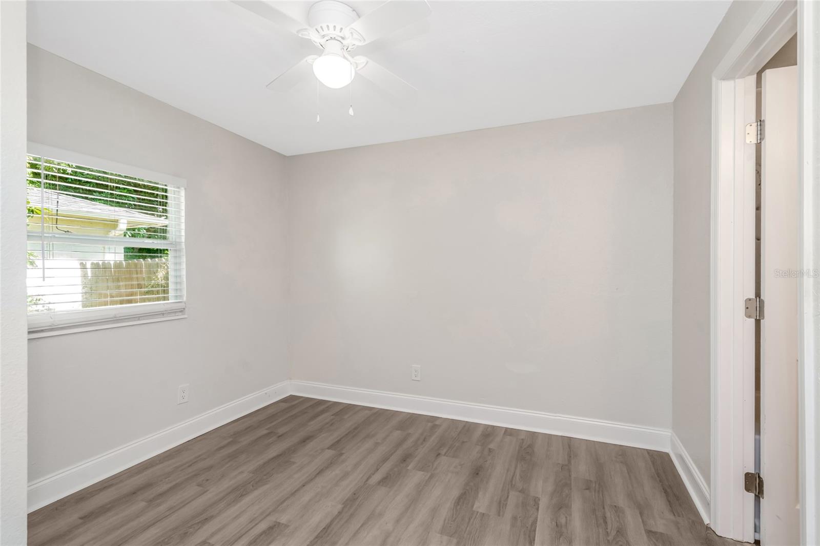 1703 E NEW ORLEANS AVE