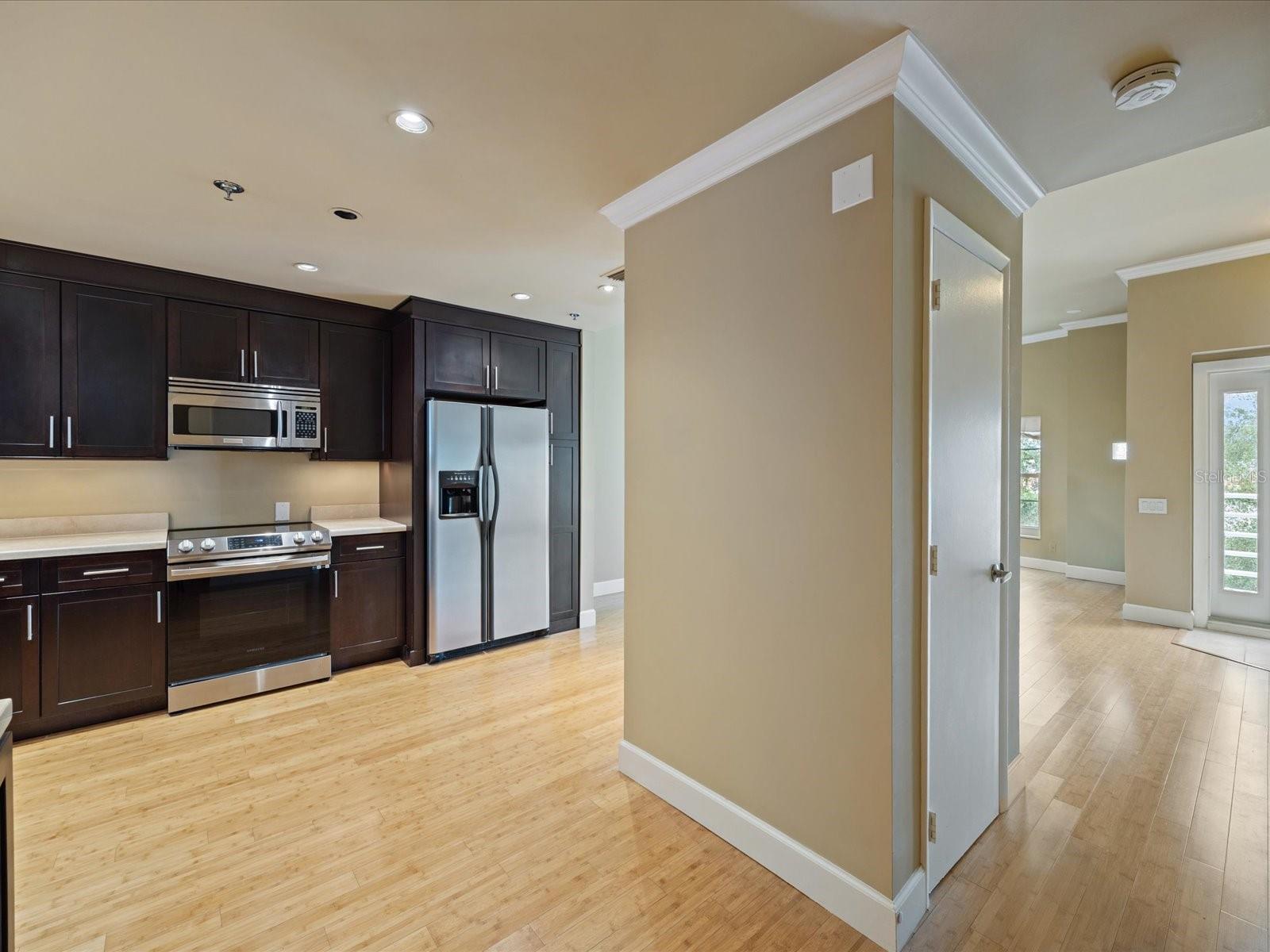 4950 BAYSHORE BLVD #28