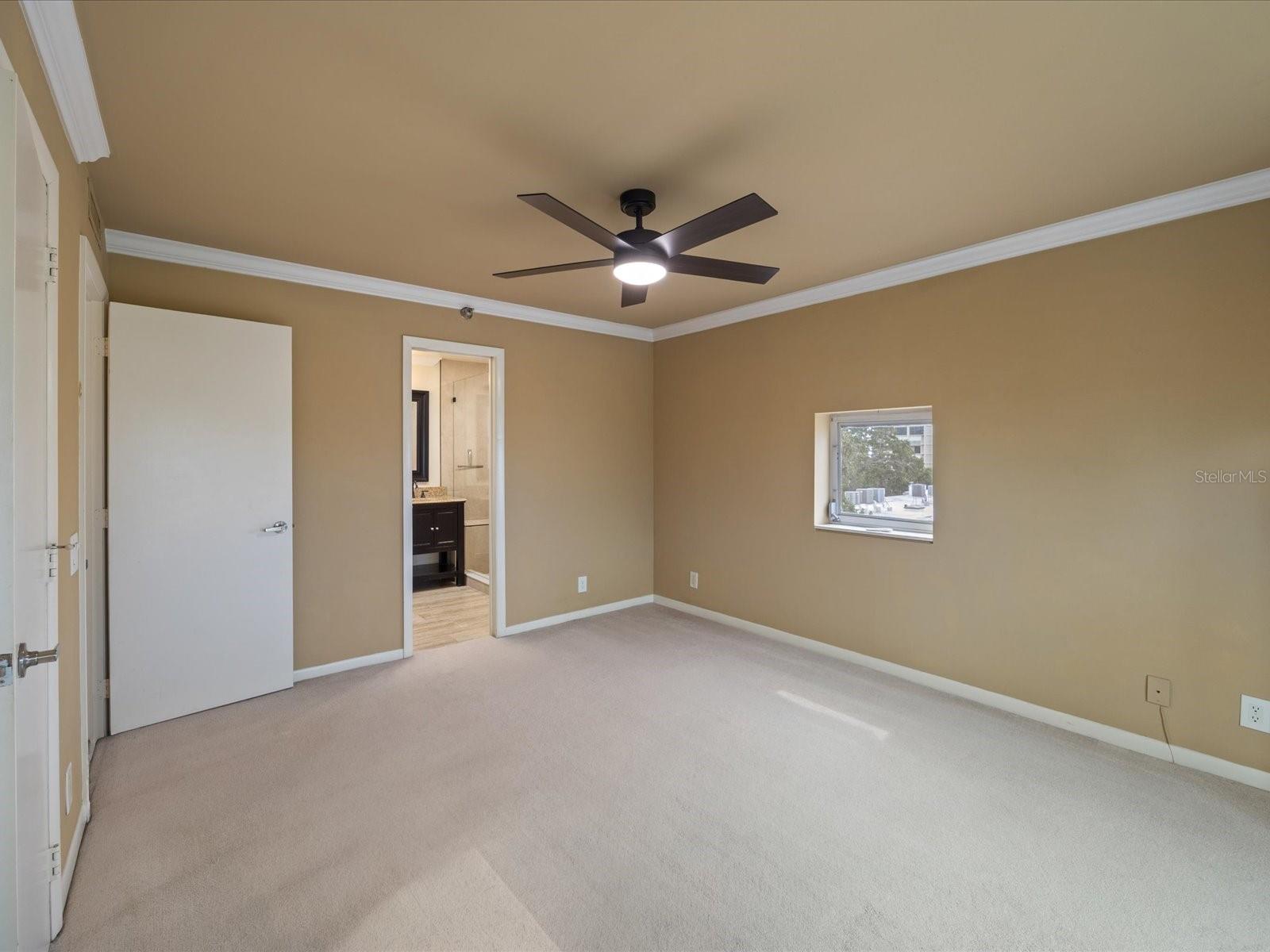 4950 BAYSHORE BLVD #28