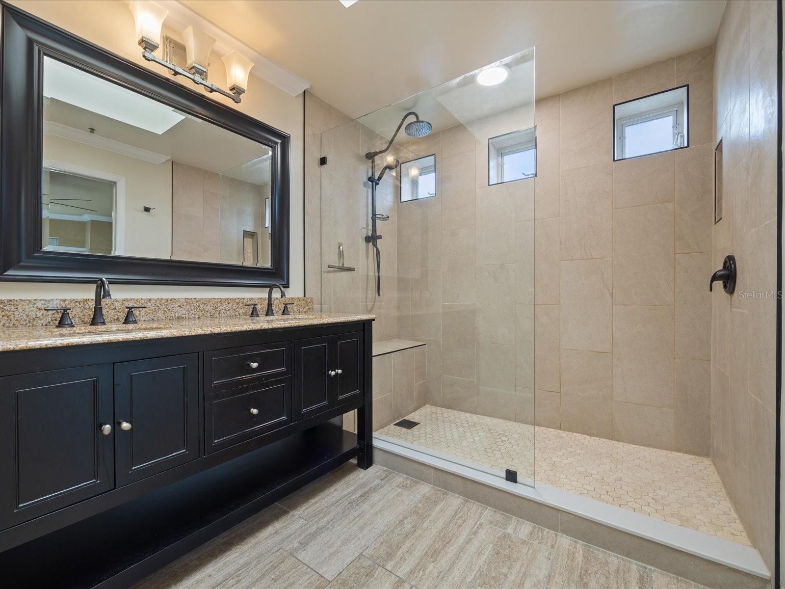 4950 BAYSHORE BLVD #28