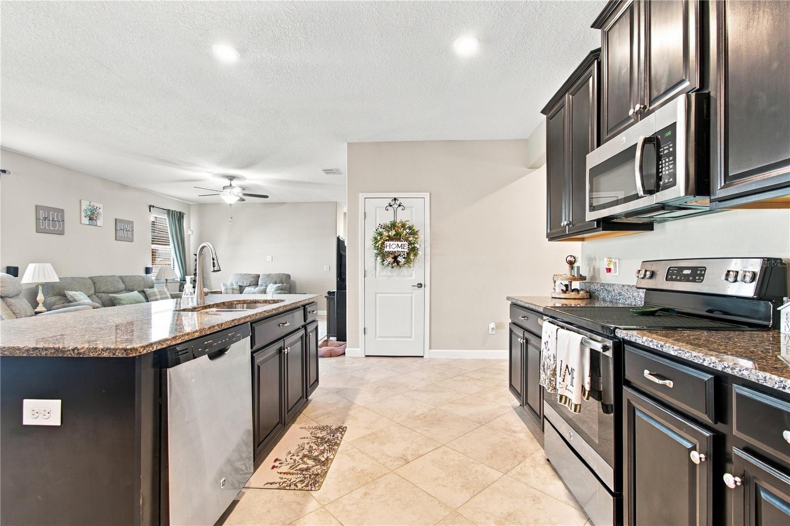 4195 SHREWBURY PL