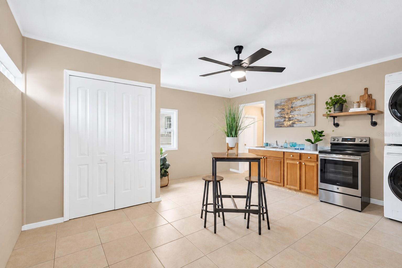 3501 W PRICE AVE