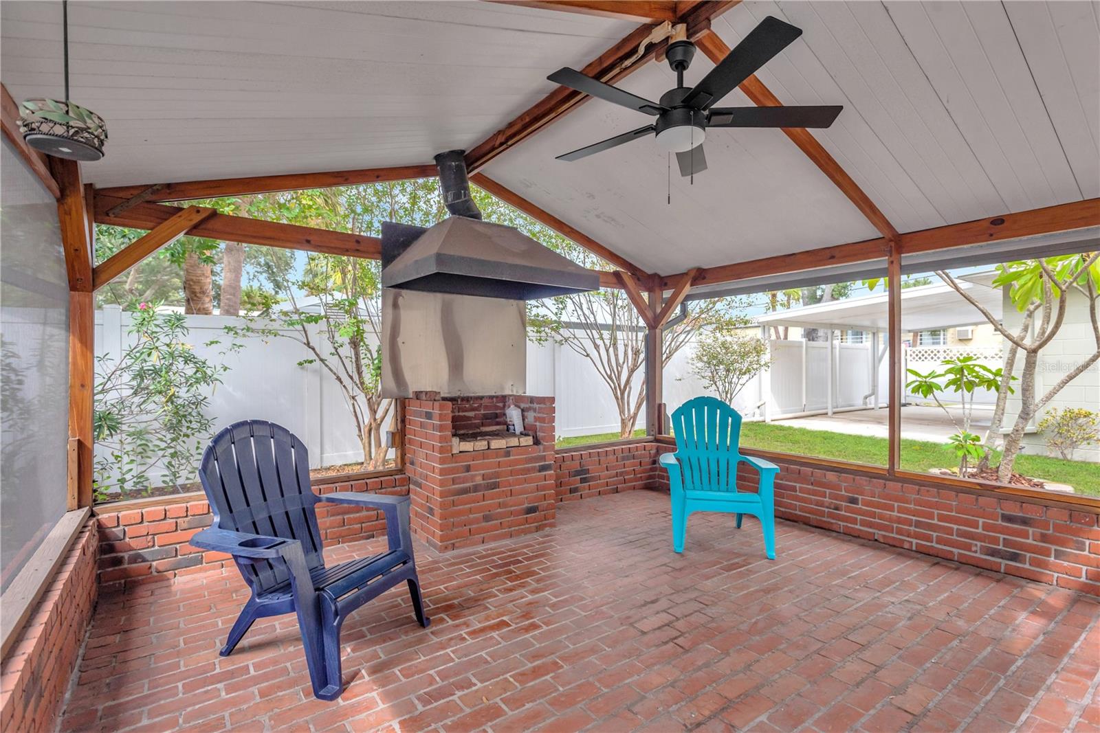 3501 W PRICE AVE