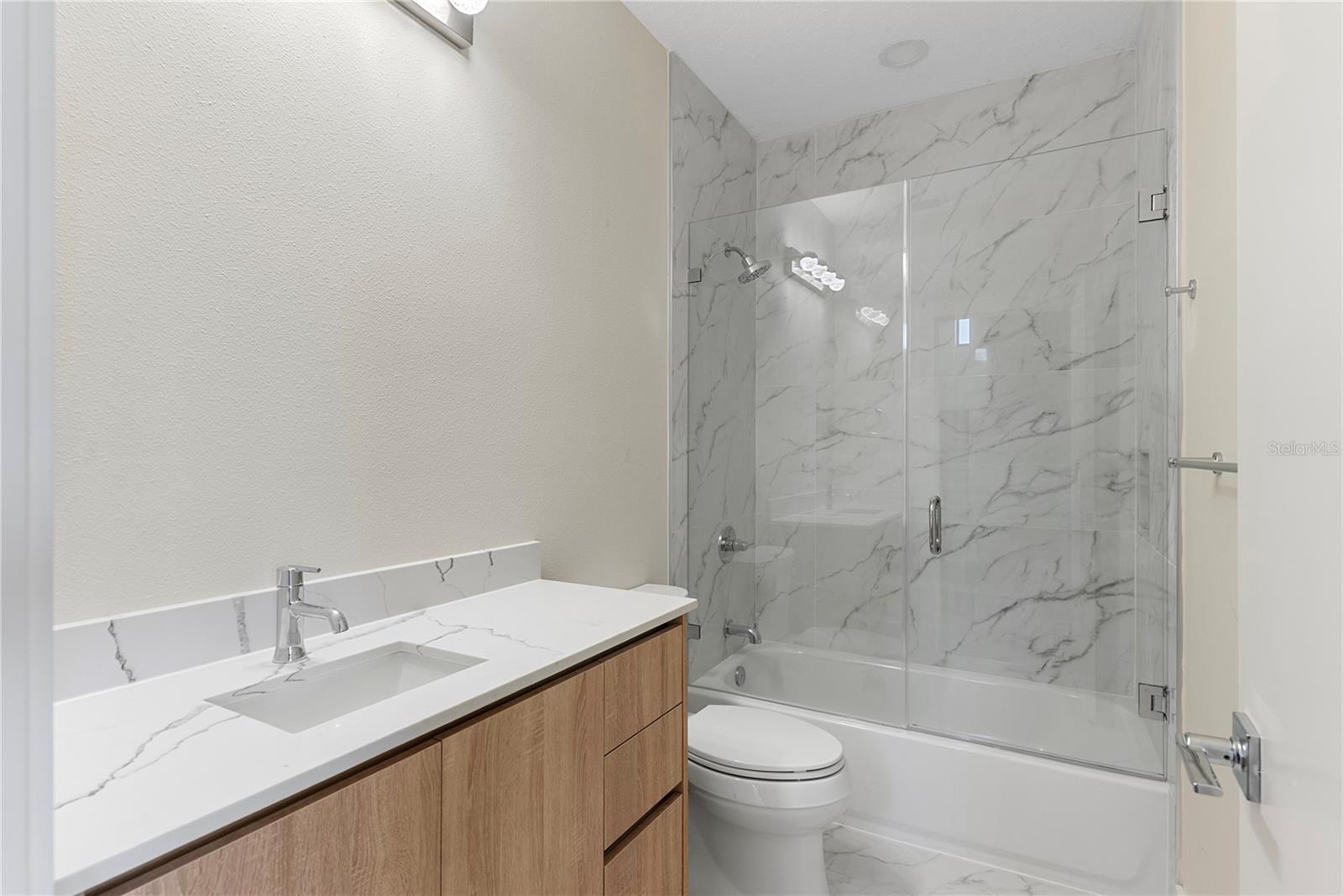 8405 MODANO PL