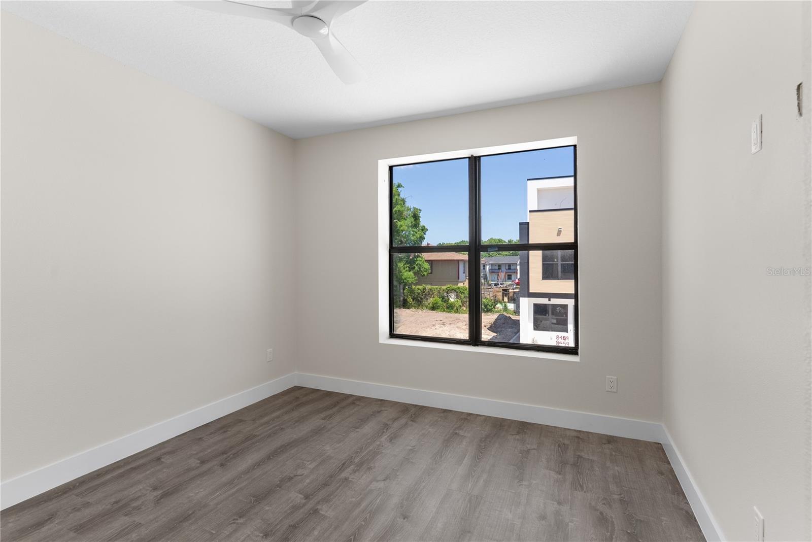 8405 MODANO PL