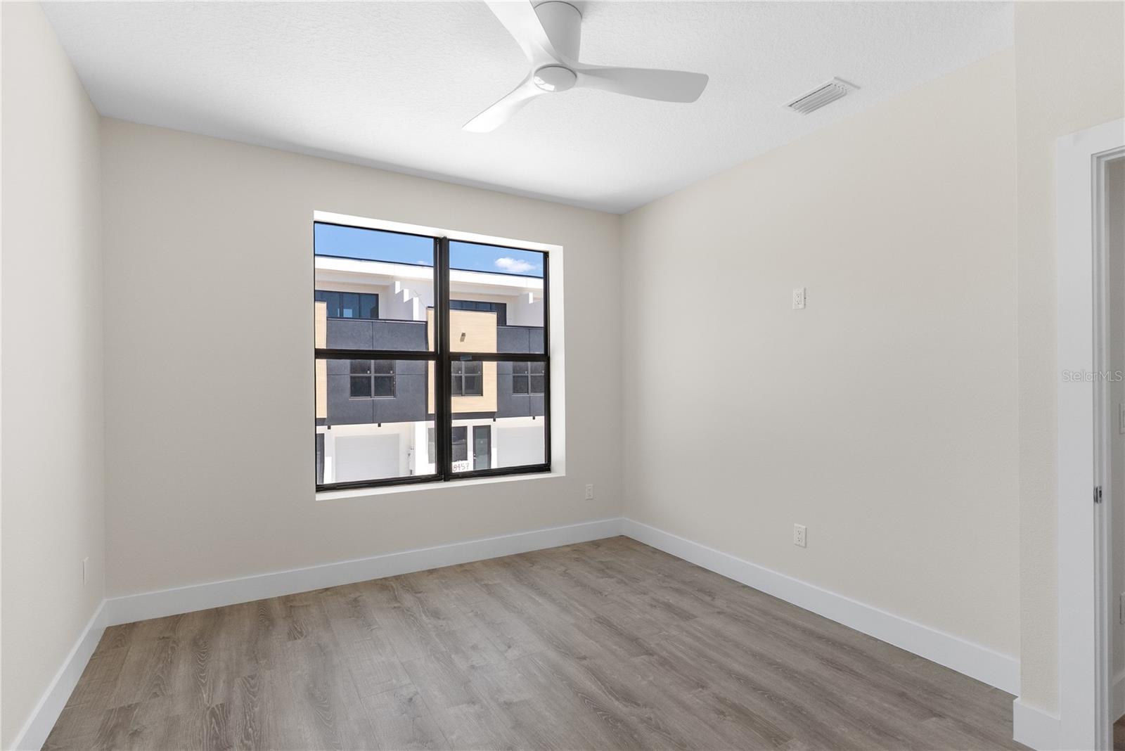 8405 MODANO PL