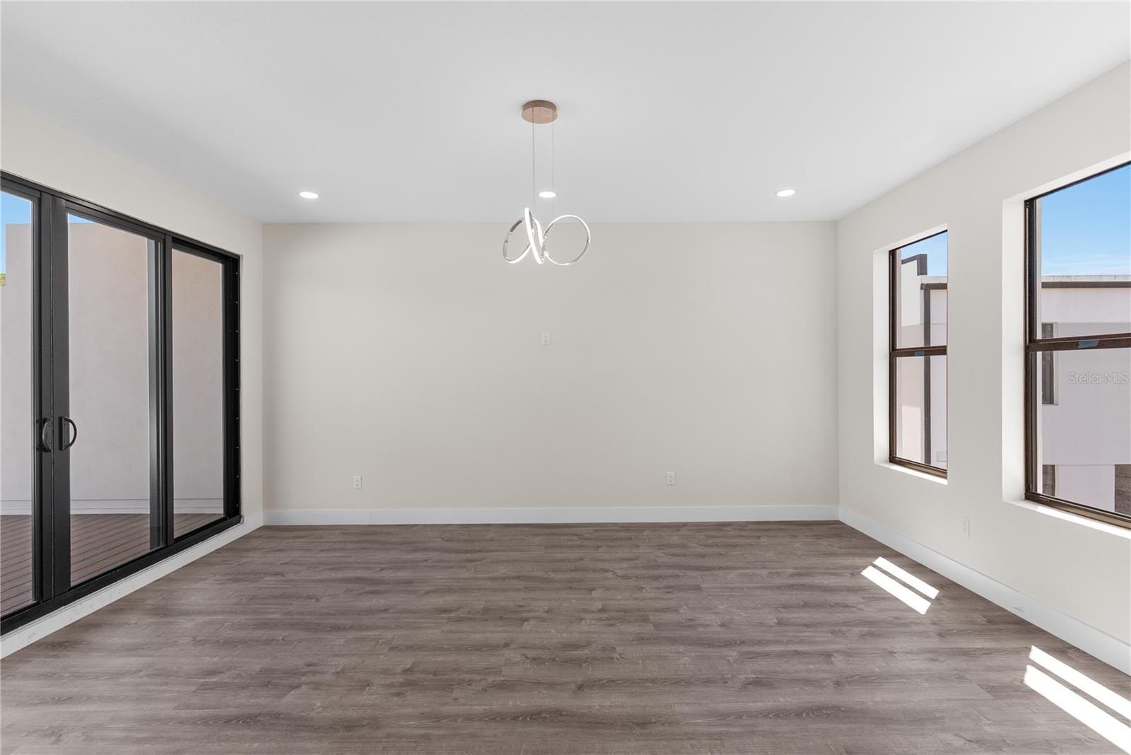 8405 MODANO PL