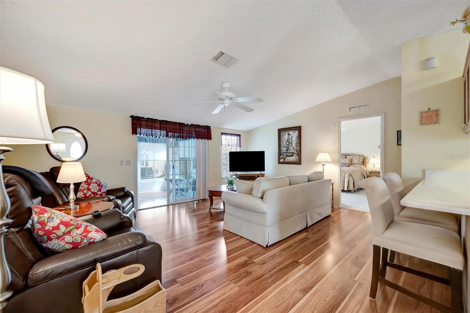 211 S PORT ROYAL LN #523