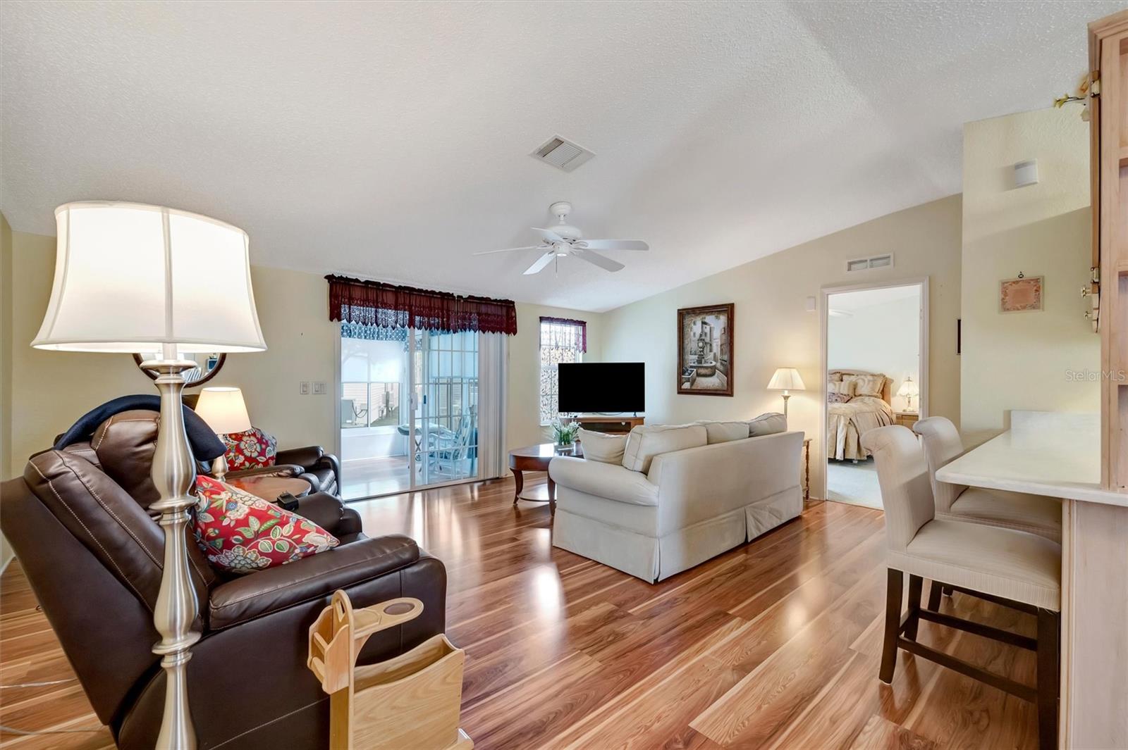 211 S PORT ROYAL LN #523