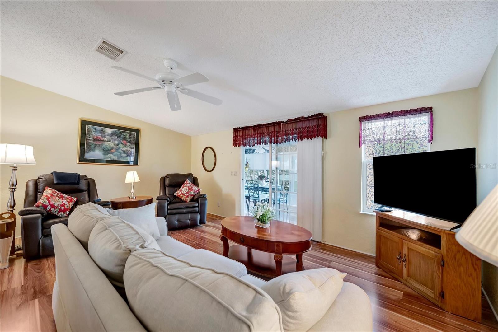 211 S PORT ROYAL LN #523