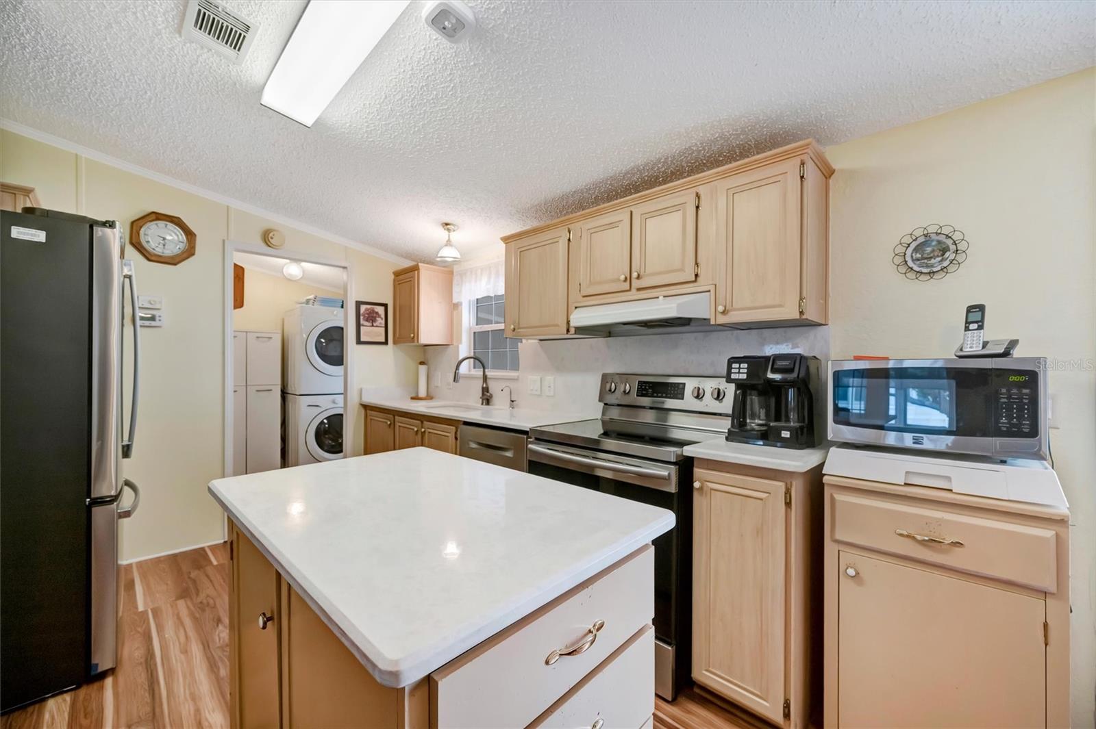 211 S PORT ROYAL LN #523