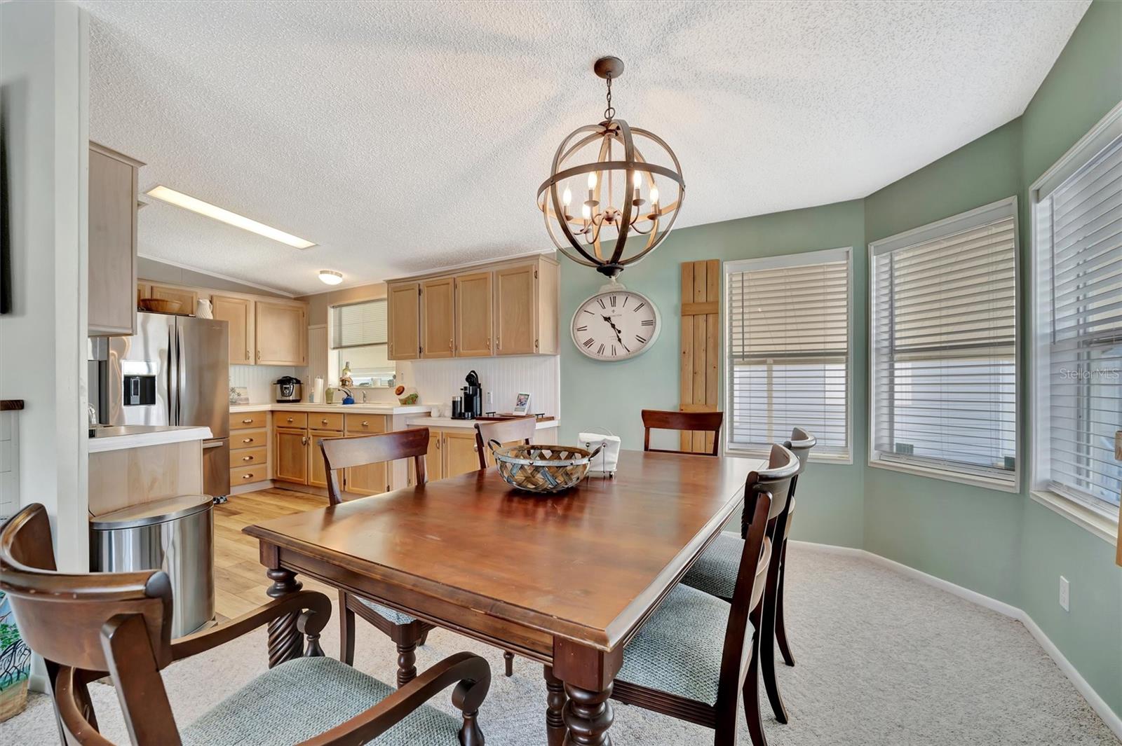 119 E SAINT JOHNS WAY