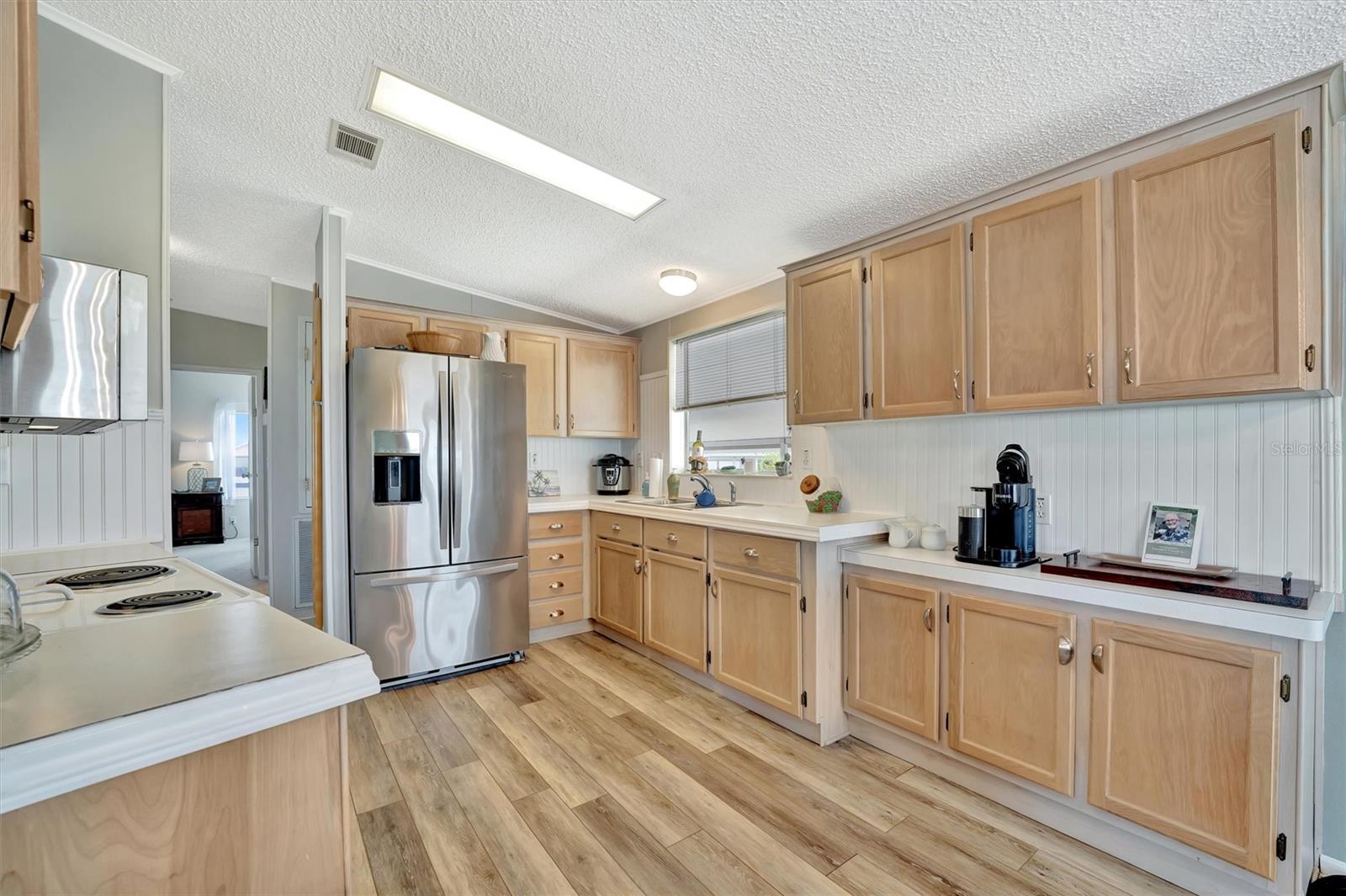 119 E SAINT JOHNS WAY