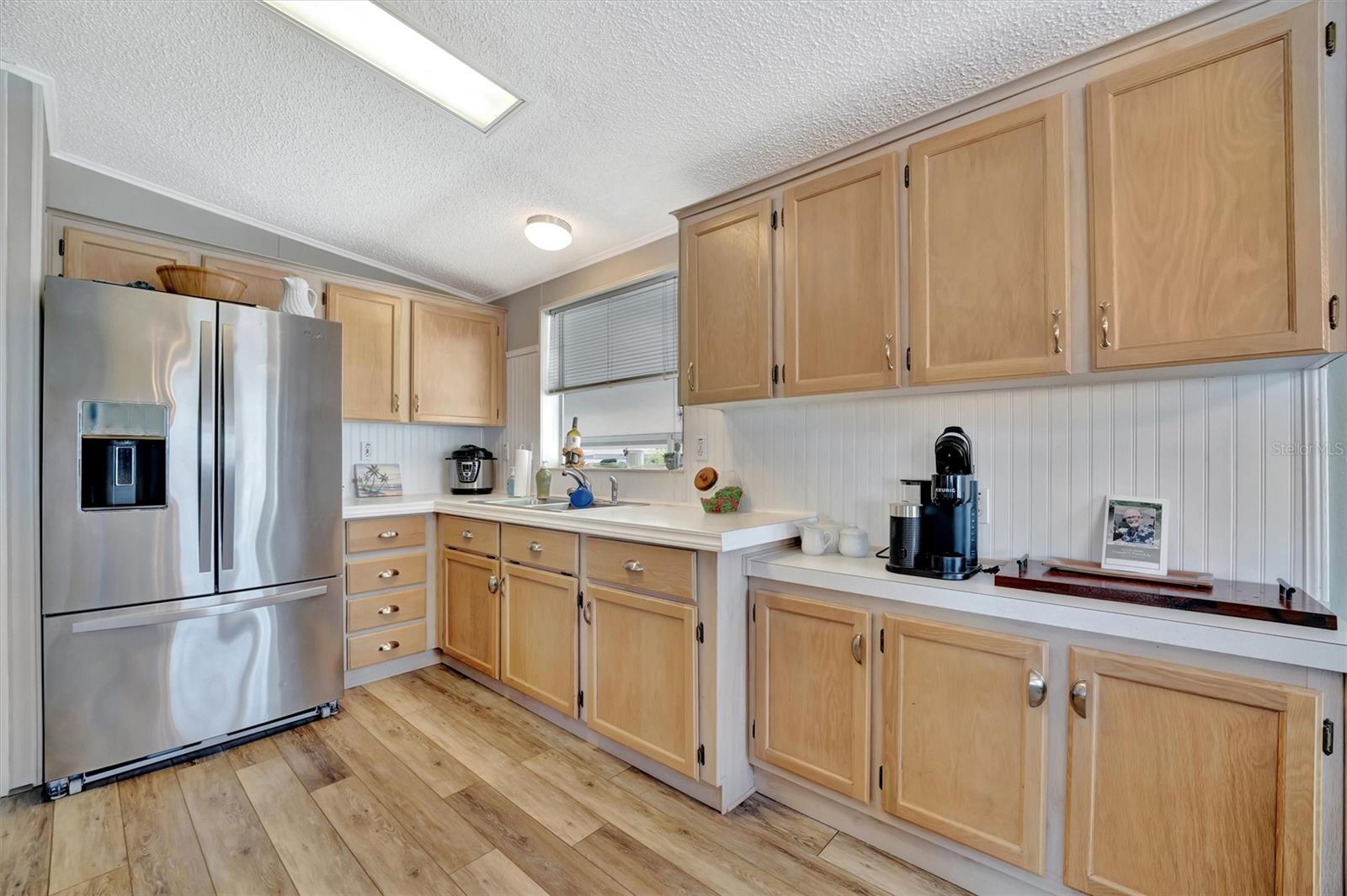 119 E SAINT JOHNS WAY