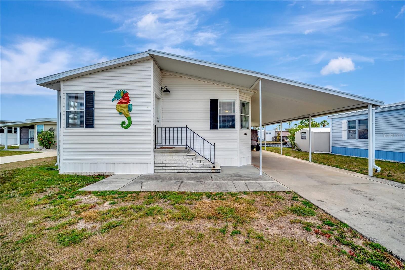 119 E SAINT JOHNS WAY