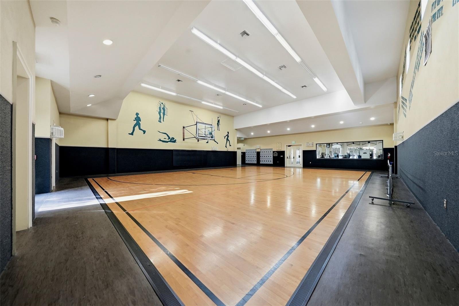 10209 COURTNEY PALMS BLVD #301