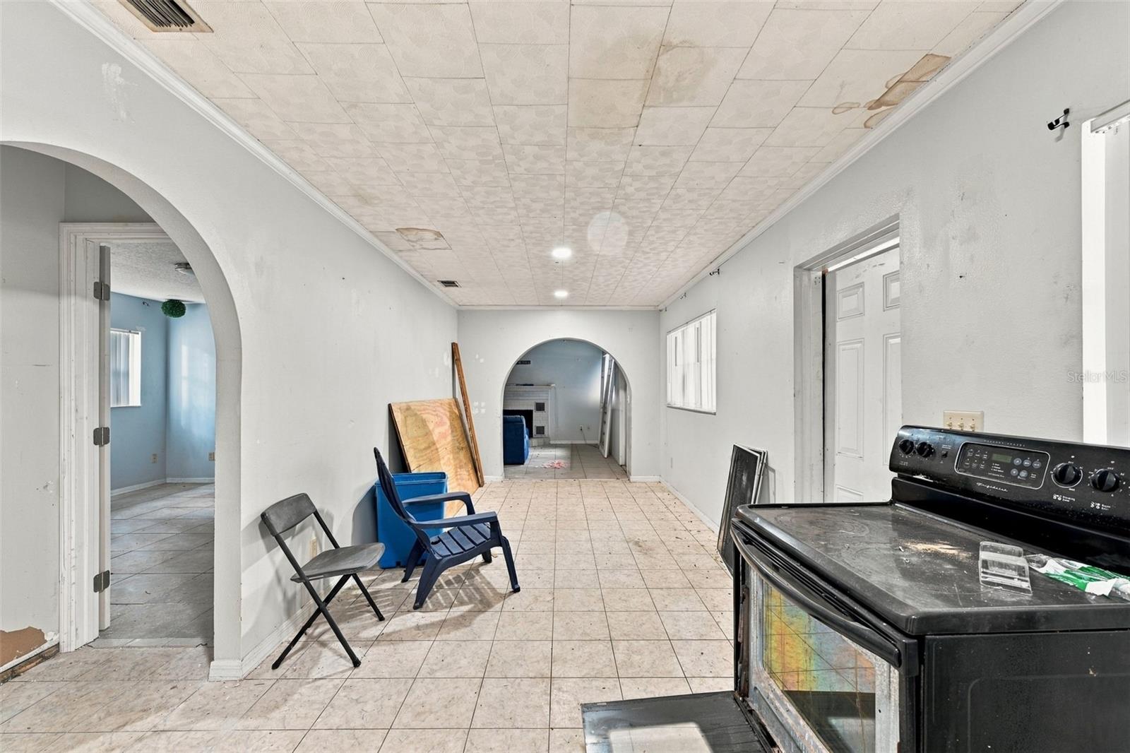 5906 WATSON RD