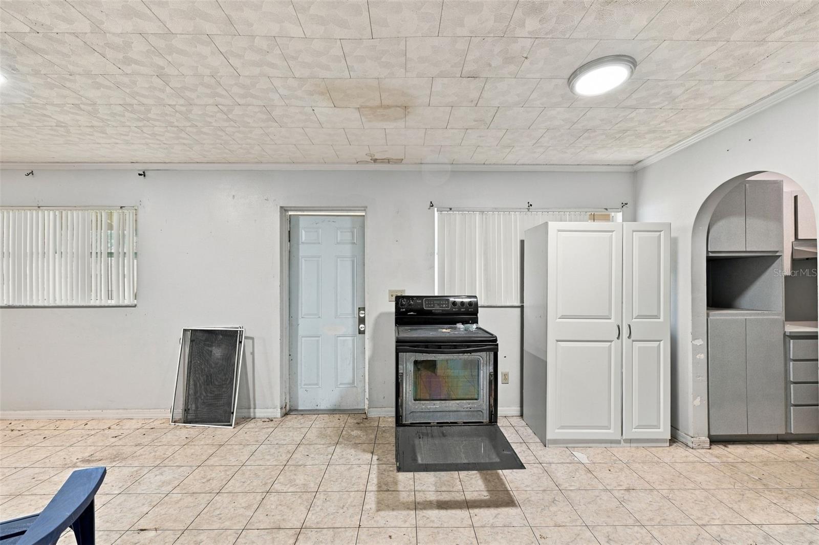 5906 WATSON RD