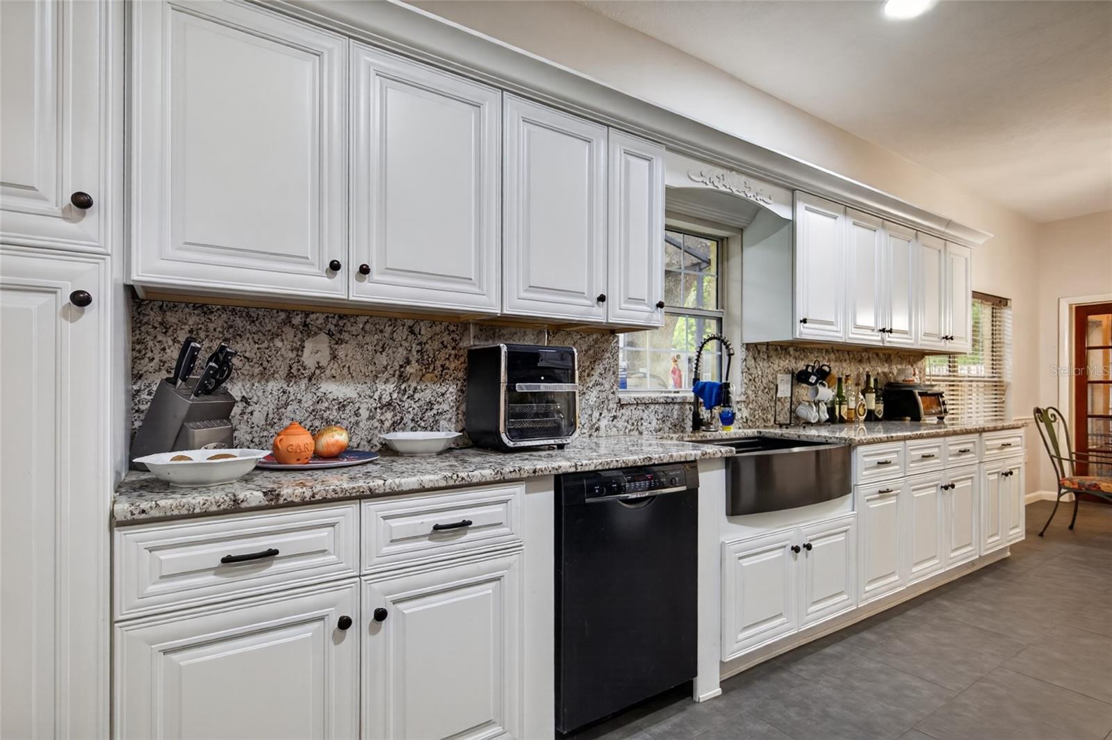 531 GARRARD DR