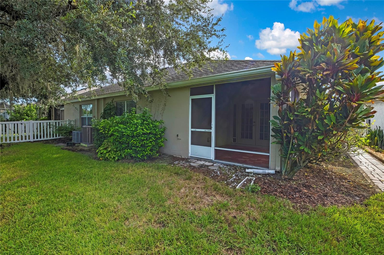 2815 TORRANCE DR