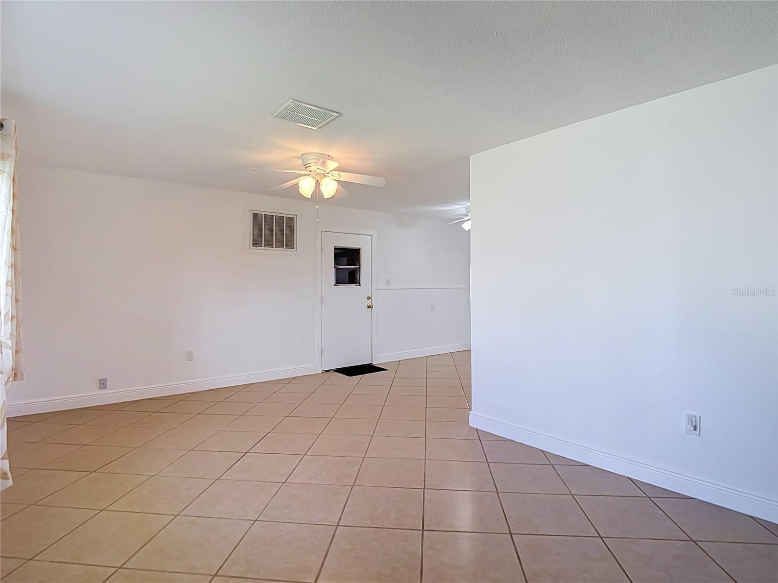 13538 LESLIE DR