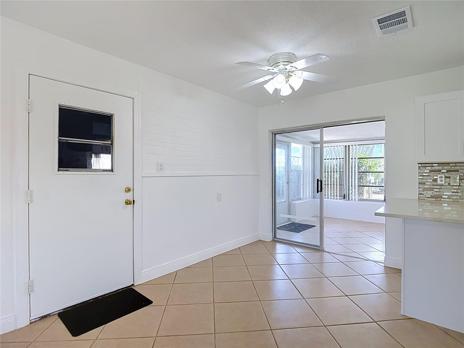 13538 LESLIE DR