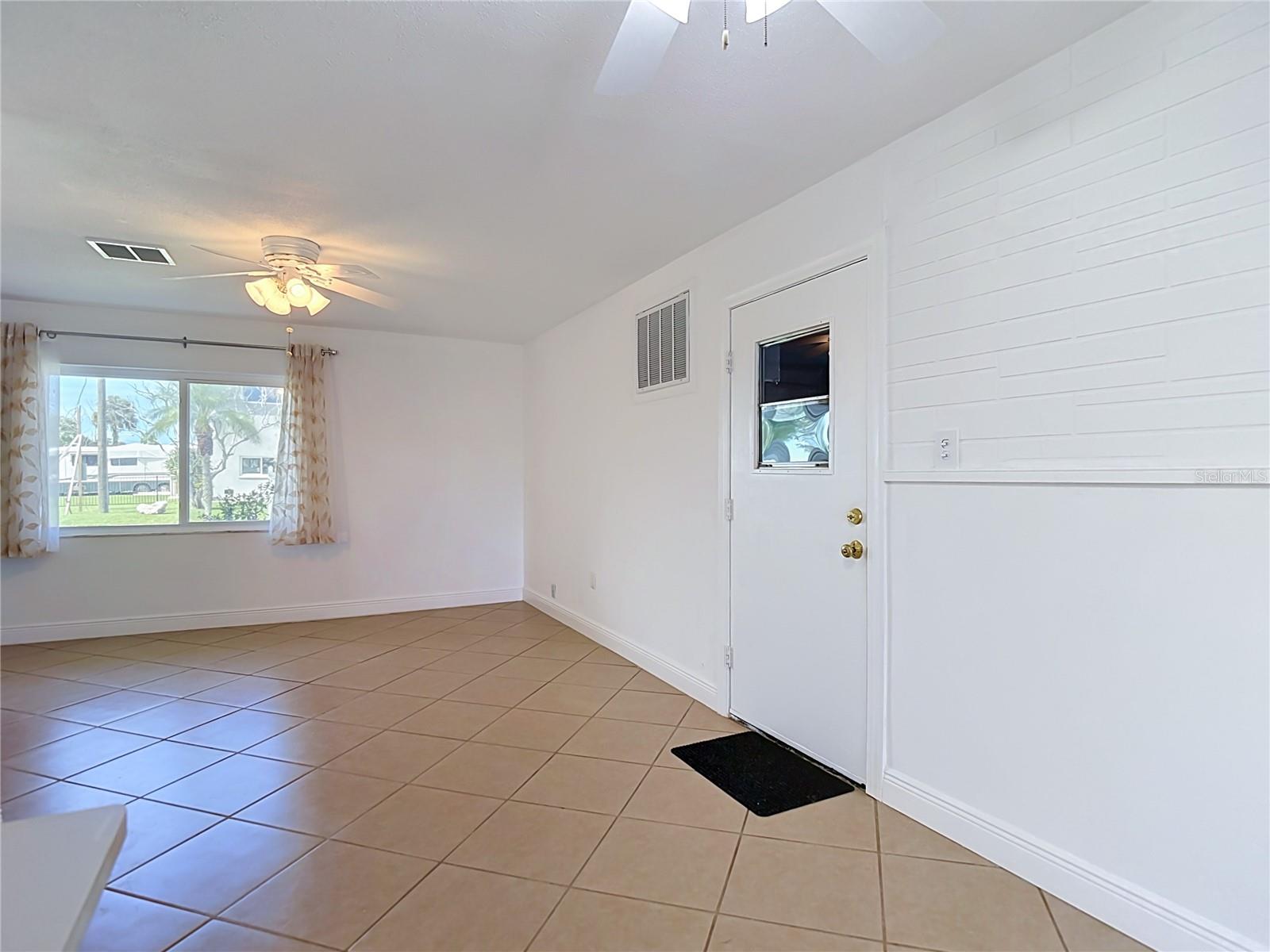 13538 LESLIE DR