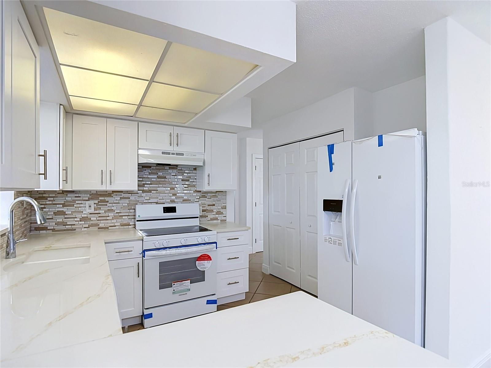 13538 LESLIE DR