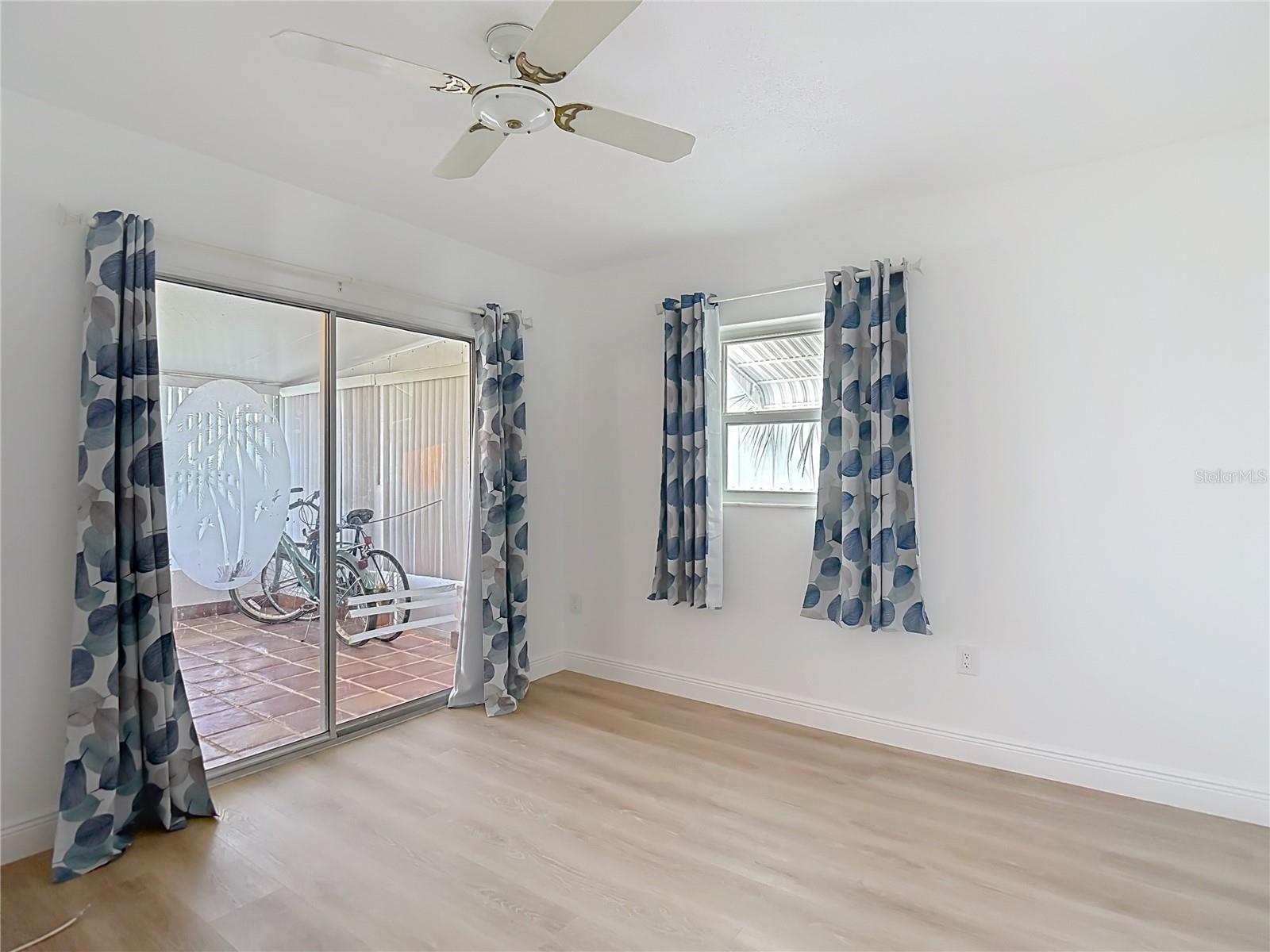 13538 LESLIE DR
