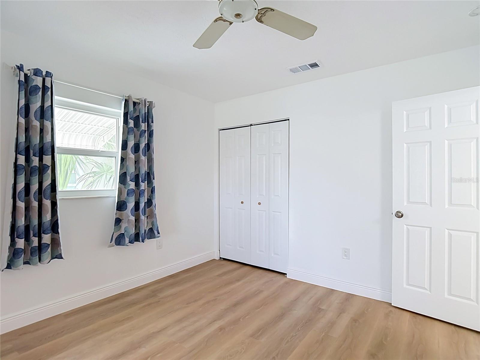 13538 LESLIE DR