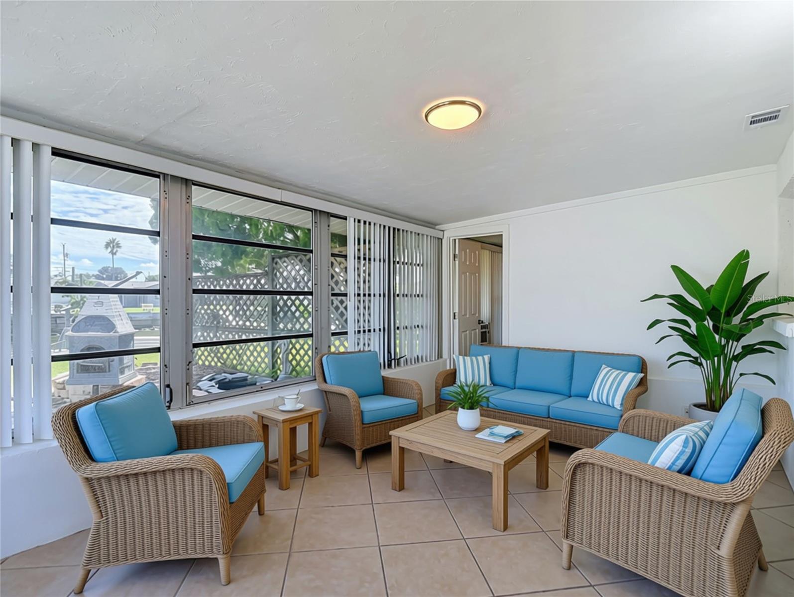 13538 LESLIE DR