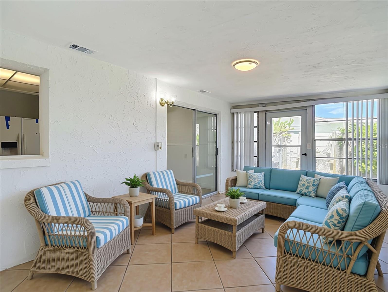 13538 LESLIE DR