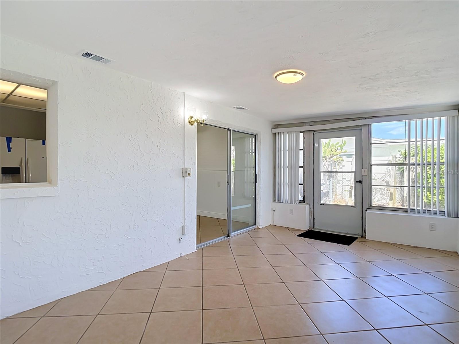 13538 LESLIE DR