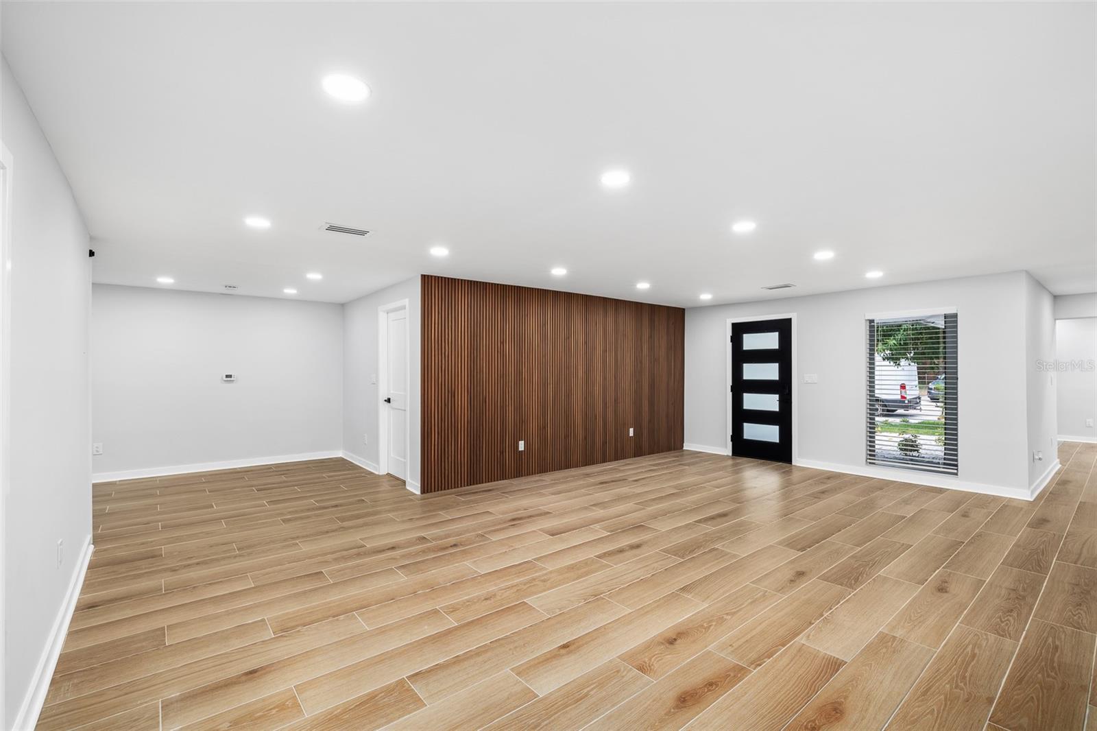 2306 S SAN JOSE CIR
