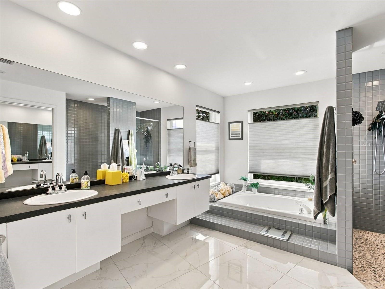 30311 FAIRWAY DR