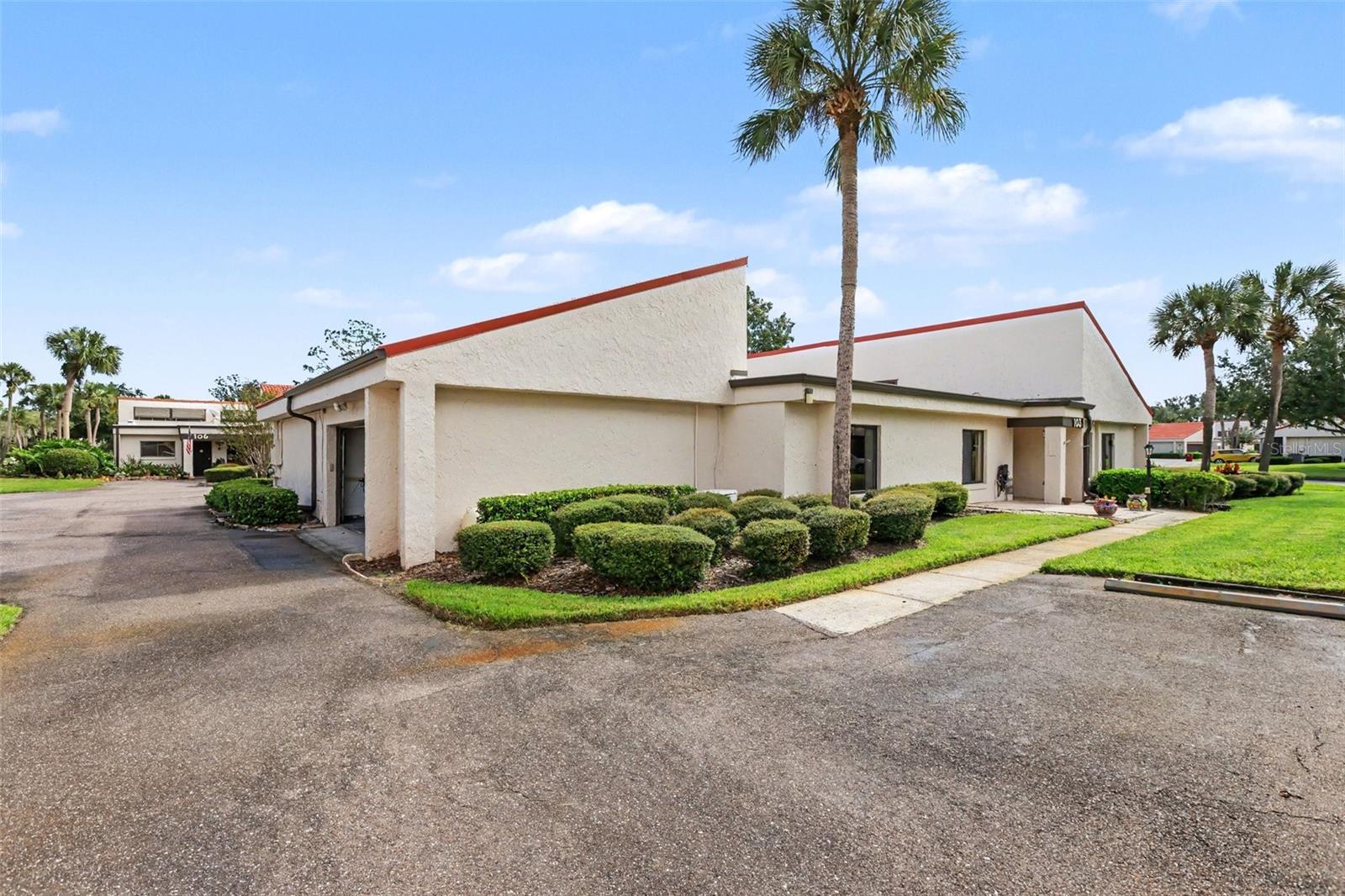 103 VALENCIA CT N