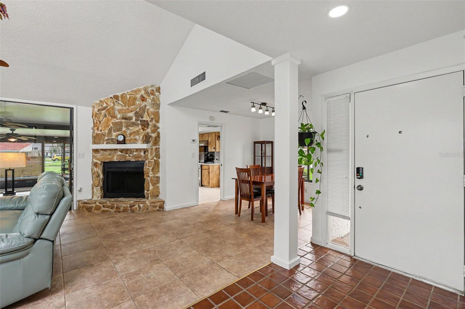 103 VALENCIA CT N