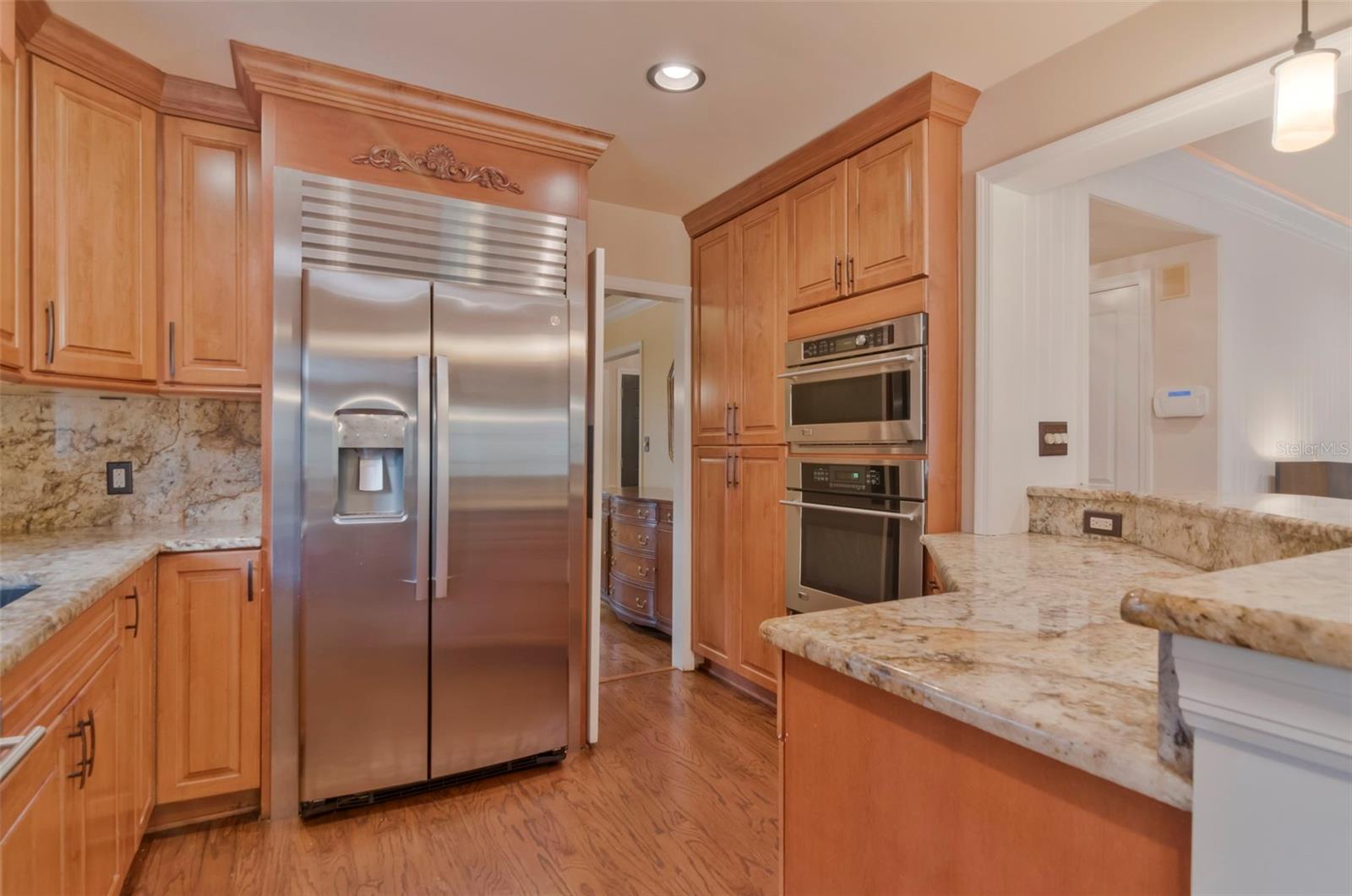 1231 S ROXMERE RD