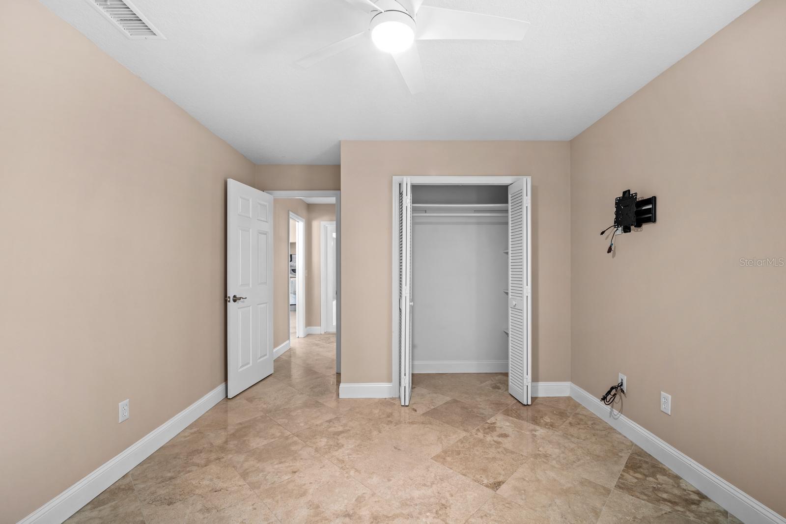 3912 APPLETREE DR