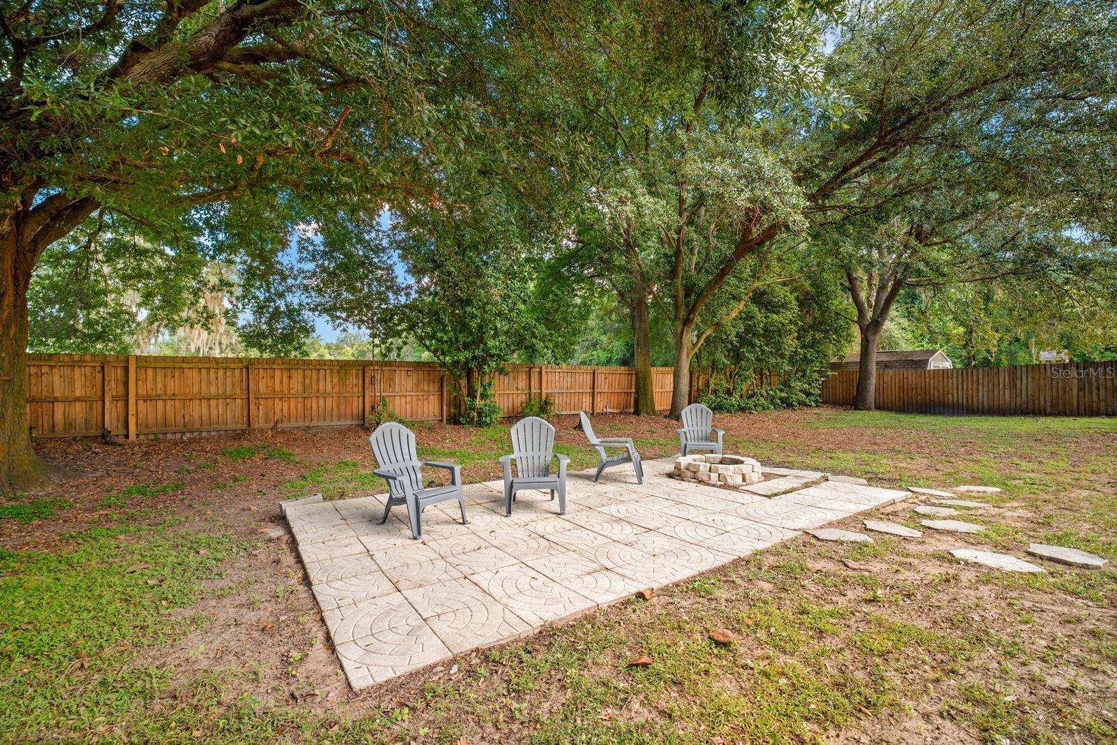 3912 APPLETREE DR