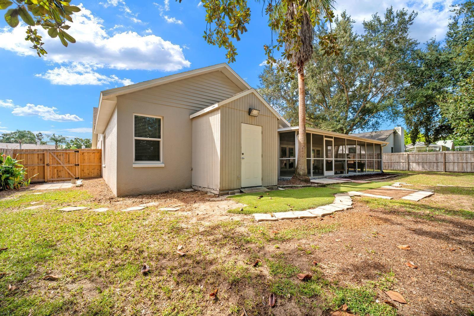 3912 APPLETREE DR