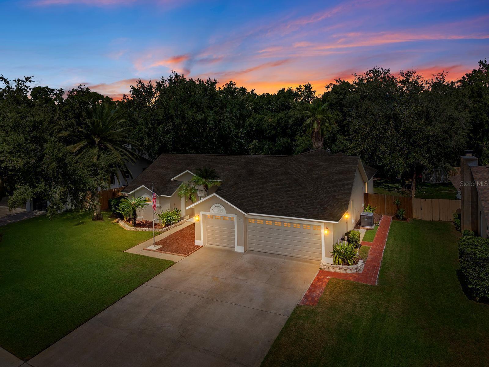 3912 APPLETREE DR