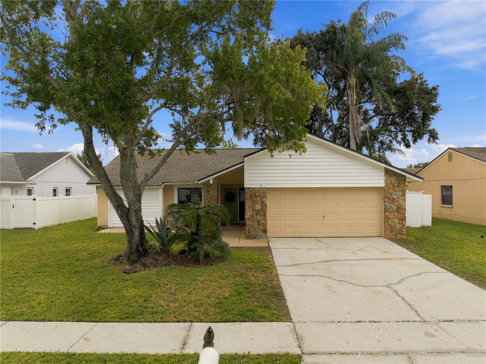 16115 PEBBLEBROOK DR