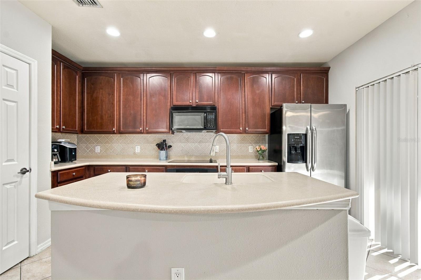 2951 BIRCHCREEK DR