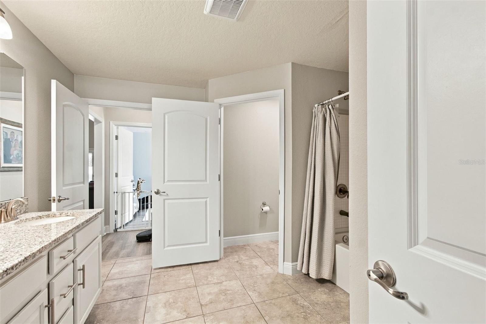 16048 SAWGRASS BREEZE AVE