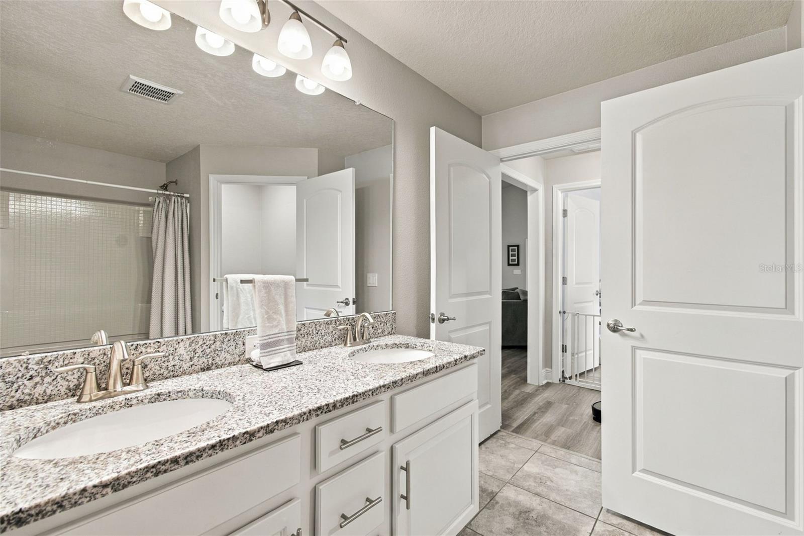 16048 SAWGRASS BREEZE AVE